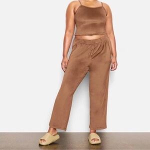SKIMS velvet women’s sweatpants 2X NWOT